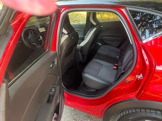 Renault Captur 2023 E tech plug in-thumb-20