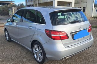 Mercedes-Benz B 180 2014-thumb-5