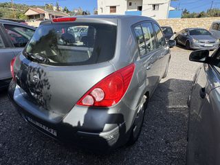 Nissan Tiida 2011-thumb-6