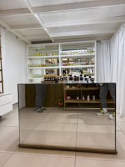 Πωλείται εξοπλισμός επιχείρησης αρωματοπωλείου