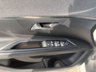 Peugeot 3008 2020 ALLURE  CONTROL-thumb-29