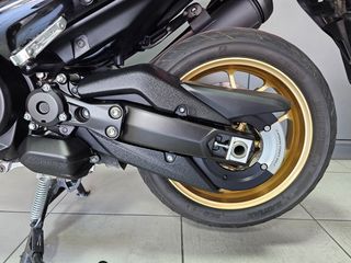 Yamaha T-MAX 560 2023 ABS TECH-MAX-thumb-14