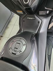 Yamaha T-MAX 560 2023 ABS TECH-MAX-thumb-12