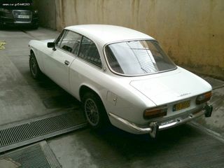 Alfa Romeo GTV 1975-thumb-2