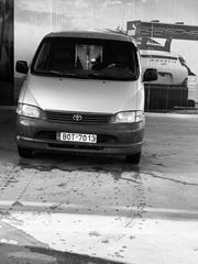 Κλούβα Toyota 2000-thumb-5
