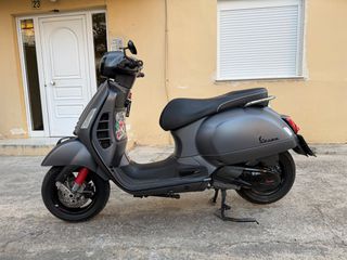 Vespa GTS 300 2019 GTS 300 Vespa-thumb-1