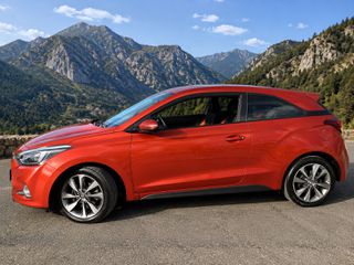 Hyundai i 20 2016 5000 ΕΥΡΩ ΠΡΟΚΑΤΑΒΟΛΗ ΚΑΙ 1-5 χρόνια εγγύηση