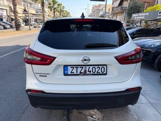 Nissan Qashqai 2017-thumb-5
