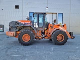 Φορτωτής Με Λάστιχα Hitachi 2013 ZW250-5B