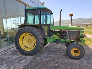 Τρακτέρ John Deere 1982 3350-thumb-1