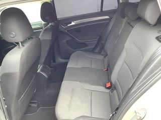 Volkswagen Golf 2018-thumb-6