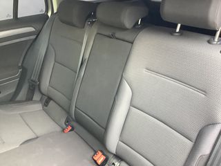 Volkswagen Golf 2018-thumb-7