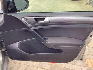 Volkswagen Golf 2018-thumb-11
