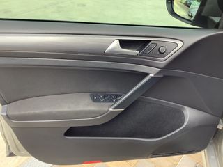Volkswagen Golf 2018-thumb-15