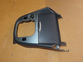 Suzuki Grand Vitara '99 - '05 Πλαίσιο Λεβιέ/Ποτυροθήκη