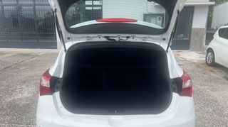 Hyundai i 30 2015 1.4 STYLE euro6-thumb-5