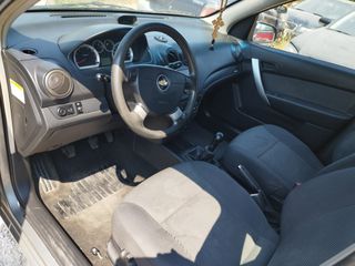 Chevrolet Aveo 2010-thumb-10
