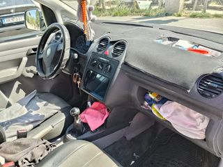 Volkswagen Caddy 2009-thumb-6