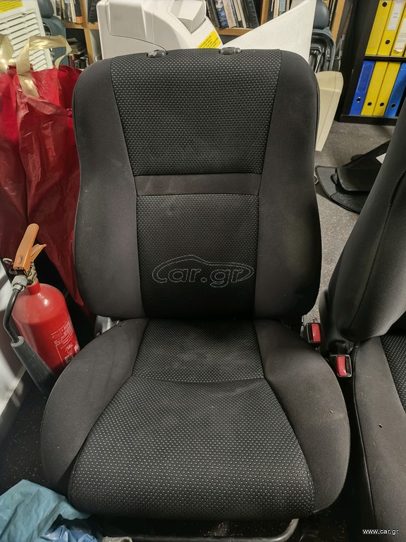 Πλήρες σαλόνι Yaris TS 2000