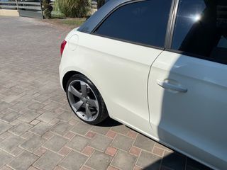 Audi A1 2011 1.4 TFSI S line S tronic-thumb-4