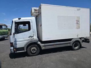 Ψυγείο Mercedes-Benz 1999 ATEGO