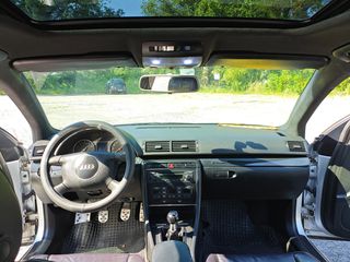 Audi A4 2001-thumb-8