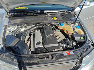 Audi A4 2001-thumb-12