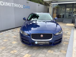 Jaguar XE 2017-thumb-1