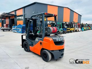 Toyota 2011 02-8FG25-thumb-1