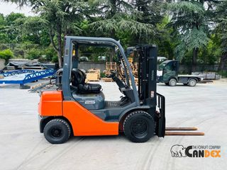 Toyota 2011 02-8FG25-thumb-3