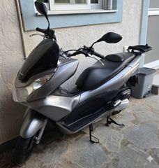 Honda PCX 125 2012-thumb-2