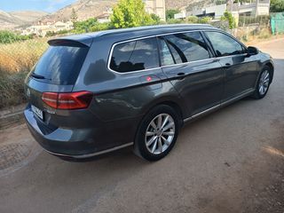 Volkswagen Passat Variant 2016 HIGHLINE-thumb-16