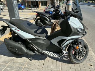 Aprilia SR GT 400 2026
