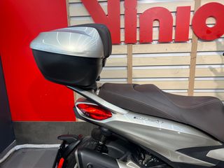 Piaggio Beverly 400 2021-thumb-7