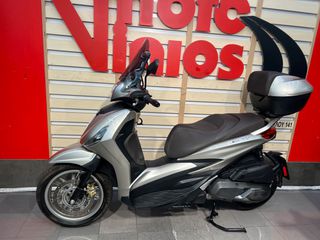 Piaggio Beverly 400 2021-thumb-11