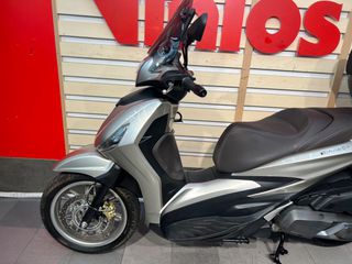 Piaggio Beverly 400 2021-thumb-14
