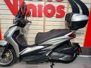 Piaggio Beverly 400 2021-thumb-15