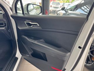 Kia Sportage 2023 1.6 DIESEL MILD HYBRID 48V 136PS TITANIUM AUTOMATIC-thumb-16