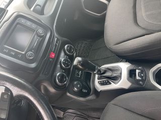Jeep Renegade 2016 LIMITED 4X4-thumb-8