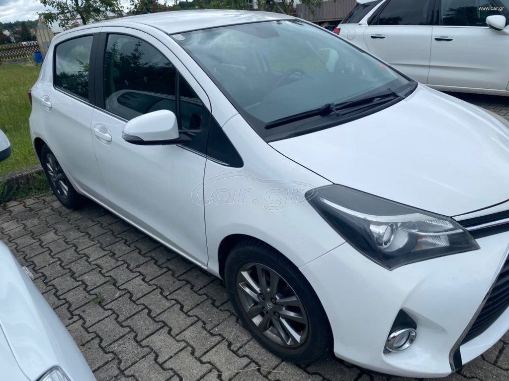 Toyota Yaris 2015