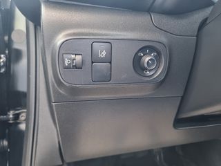 Citroen C3 2019 1.2 PureTech 110Hps Shine AUTOMATIC/KAMEPA/NAVI-thumb-31