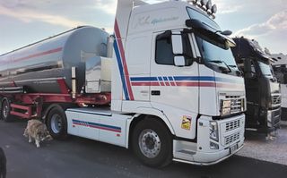 Volvo 2013 FH 13 460 XL ADR! FULL SPOILER-thumb-3