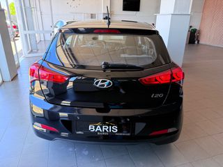 Hyundai i 20 2015 1.1 CRDI “Book Service”-thumb-9