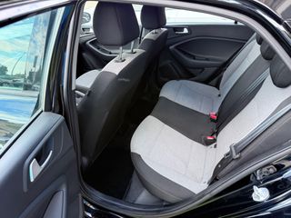Hyundai i 20 2015 1.1 CRDI “Book Service”-thumb-12