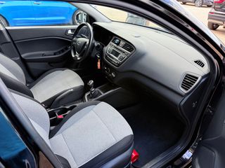 Hyundai i 20 2015 1.1 CRDI “Book Service”-thumb-13