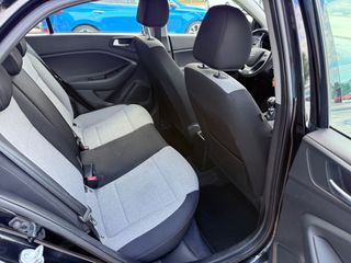 Hyundai i 20 2015 1.1 CRDI “Book Service”-thumb-14