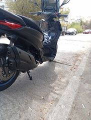 Piaggio Beverly 400 2023-thumb-4