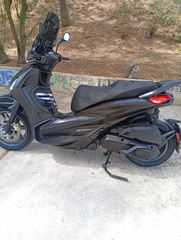 Piaggio Beverly 400 2023-thumb-3