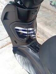 Piaggio Beverly 400 2023-thumb-5