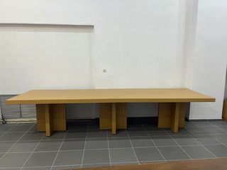 ΤΡΑΠΕΖΙ ΣΥΝΕΔΡΙΑΣΕΩΝ